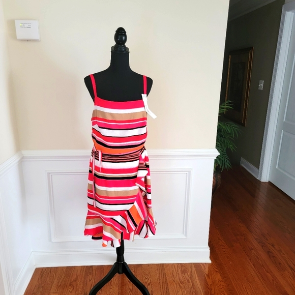 New - Nicole Miller Dress - Picture 5 of 12